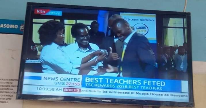 Robert Omwa Awarded Best Teacher Award